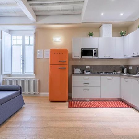 Wine Apartments Florence Barolo מראה חיצוני תמונה