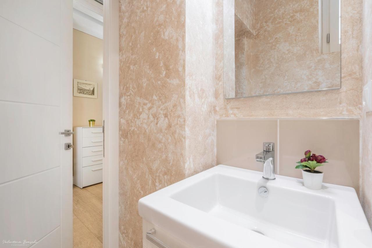 Wine Apartments Florence Barolo מראה חיצוני תמונה