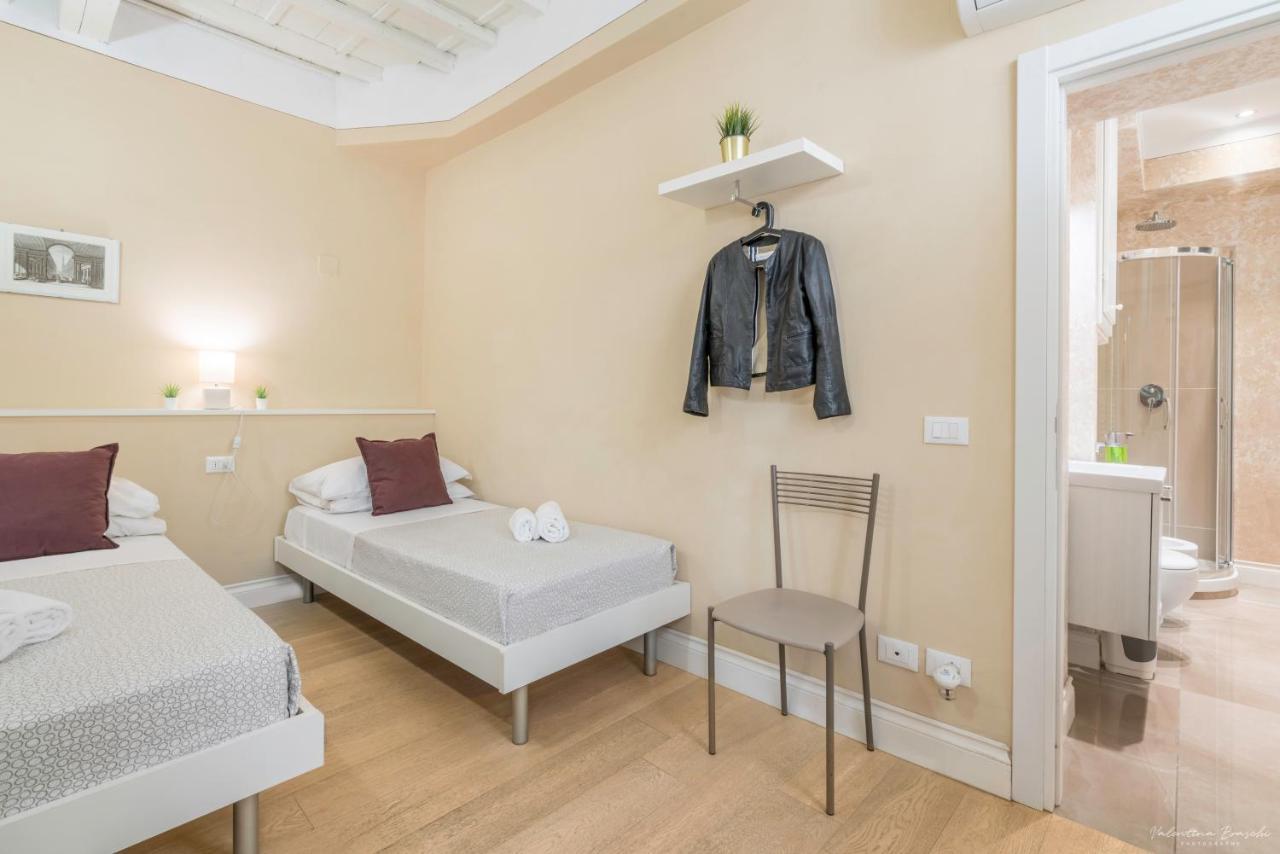 Wine Apartments Florence Barolo מראה חיצוני תמונה