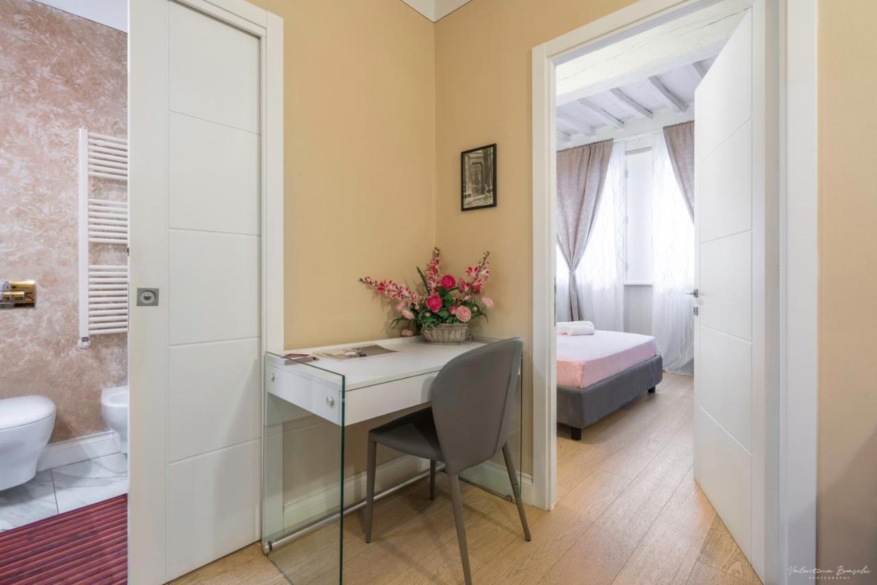 Wine Apartments Florence Barolo מראה חיצוני תמונה