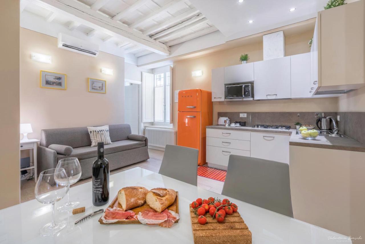Wine Apartments Florence Barolo מראה חיצוני תמונה